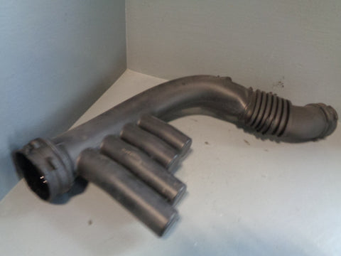Freelander 2 Air Intake Pipe TD4 2.2 Land Rover 2006 to 2011