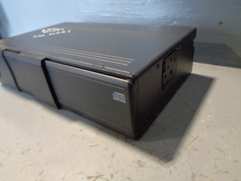 Range Rover L322 CD Multi Changer Alpine XQE000120 6 Disc No