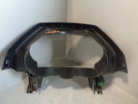 Freelander 1 Instrument Cluster Surround Facelift Land Rover 2004 to 2006