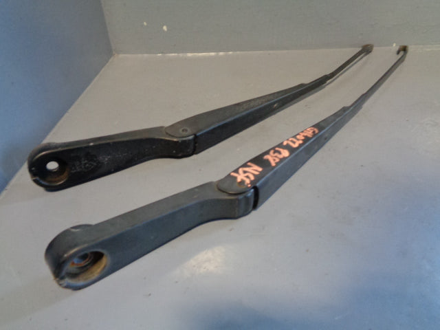 Range Rover P38 Windscreen Wiper Arms Front Pair 1994
