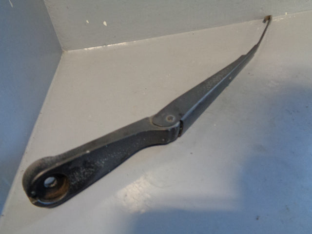 Range Rover P38 Windscreen Wiper Arms Front Pair 1994