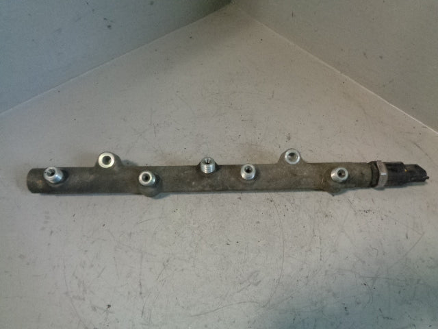 Freelander 1 Fuel Rail 2.0 TD4 Diesel 0 445 214 011 Land Rover 2001 to 2006