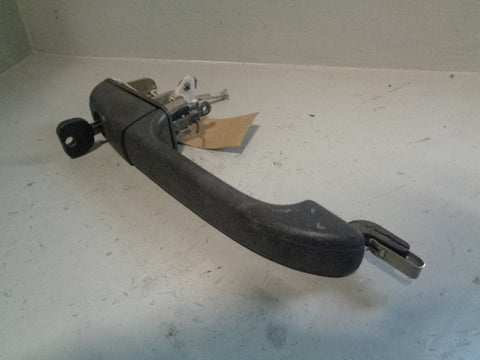 Discovery 2 Door Handle Off Side Front with Key Land Rover 1998 to 2004 R25013