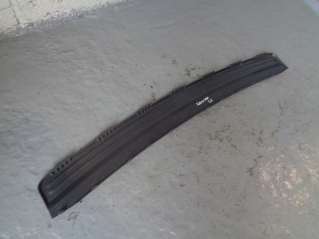 Discovery 3 Rear Bumper Scuff Load Trim 6H52-17877-AC Land