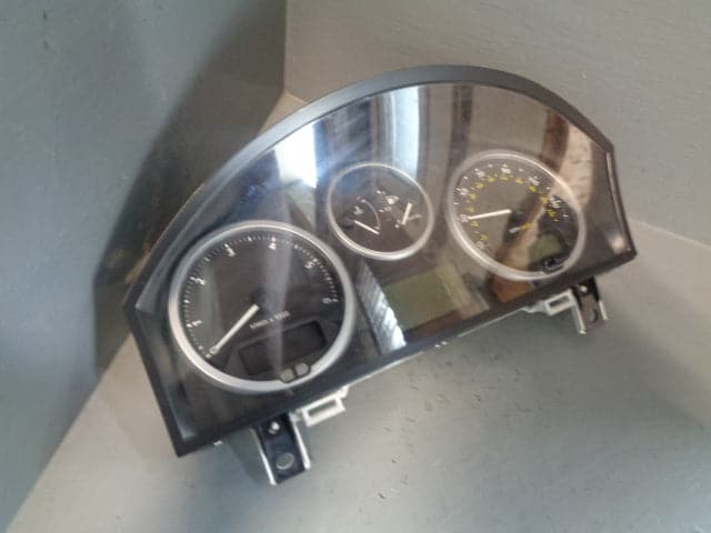 Discovery 3 Instrument Cluster Speedo YAC502070 Land Rover