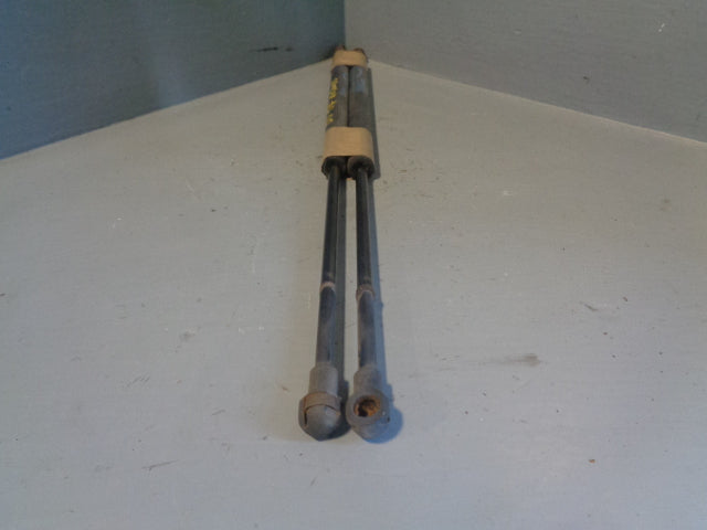 Discovery 3 Tailgate Gas Struts Upper Pair Of Land Rover