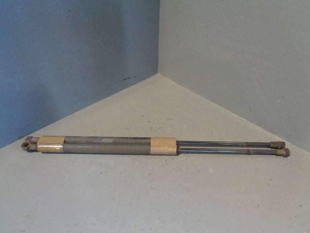 Discovery 3 Tailgate Gas Struts Upper Pair Of Land Rover