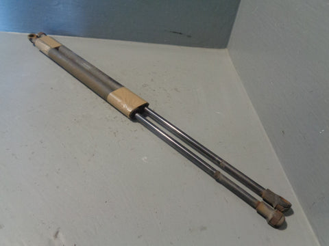 Discovery 3 Tailgate Gas Struts Upper Pair Of Land Rover