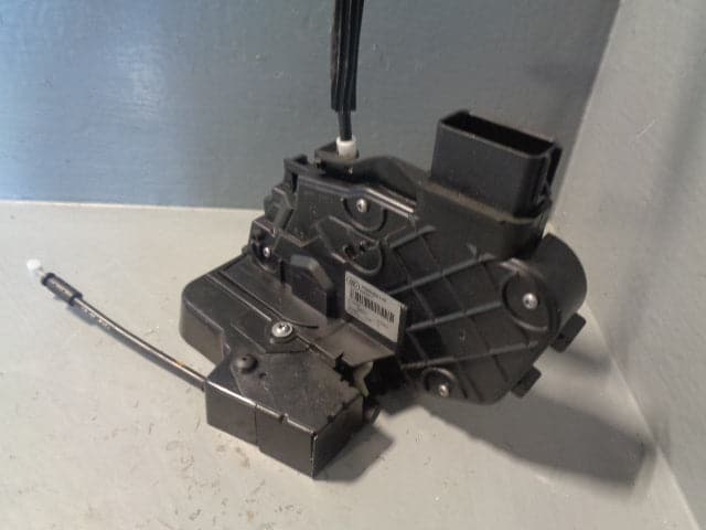 Discovery 3 Door Lock Actuator Solenoid Motor Off Side Rear