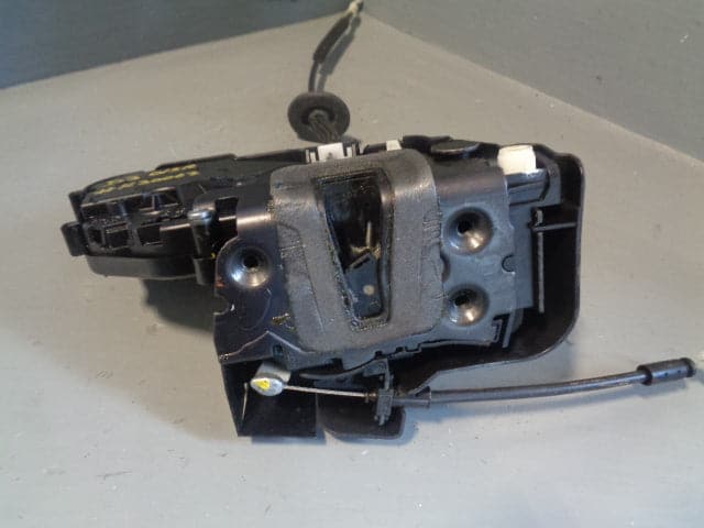 Discovery 3 Door Lock Actuator Solenoid Motor Off Side Rear