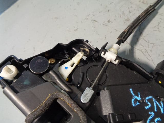 Discovery 3 Door Lock Actuator Solenoid Motor Near Side Rear