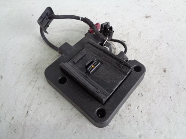 Discovery 3 Phone Base FHC500221 Cellular Bracket 2004