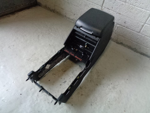 Range Rover L322 Leather Arm Rest Centre Console Black 12v Aux Facelift R09033