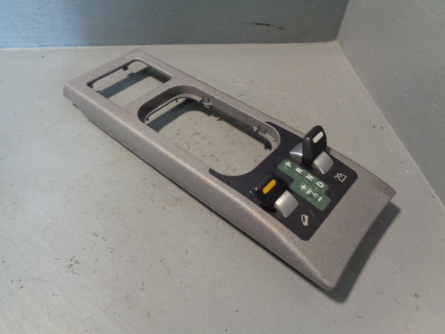 Range Rover L322 Hill Descent FJV000255LYU Terrain Panel