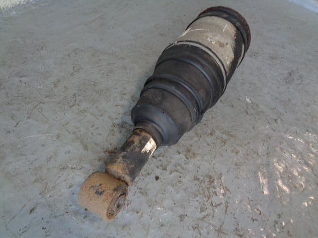 Discovery 3 Rear Suspension Airbag Shock Absorber Strut Land