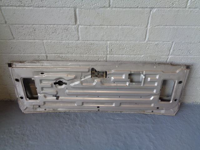 Range Rover P38 Tailgate Boot Lower in Blenheim Silver 642