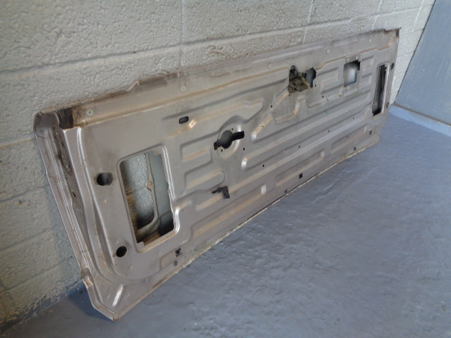 Range Rover P38 Tailgate Boot Lower in Blenheim Silver 642