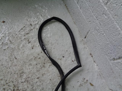 Discovery 2 Door Rubber Seal Near Side Rear NSR Land Rover