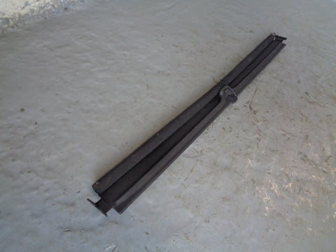 Discovery 4 Panoramic Sunroof Blind Centre Rear Land Rover