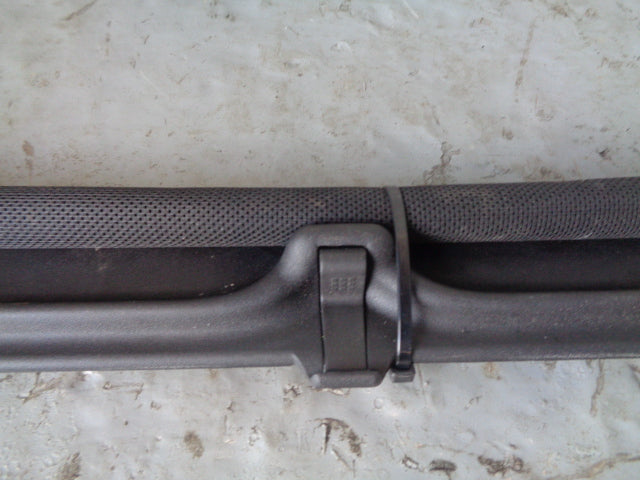 Discovery 4 Panoramic Sunroof Blind Centre Rear Land Rover