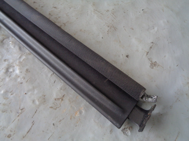 Discovery 4 Panoramic Sunroof Blind Centre Rear Land Rover 2009 to 201 ...