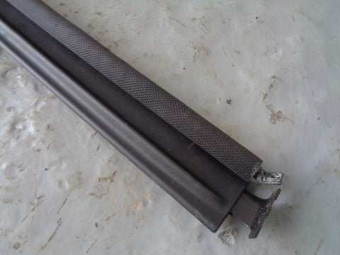 Discovery 4 Panoramic Sunroof Blind Centre Rear Land Rover
