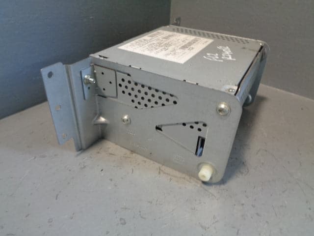 Freelander 2 CD Player 6 Disc 6G9N-14C230-TA Land Rover 2006