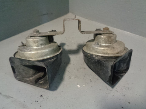 Range Rover L322 Horns Pair Of Two Tone Horns Land Rover