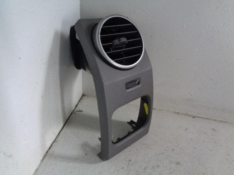 Discovery 3 Drivers Air Vent And Housing Dashboard Off Side