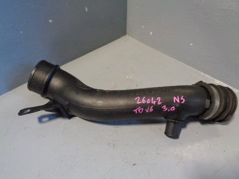 Discovery 4 Air Intake pipe AH22 9F876 BB Land Rover 3.0
