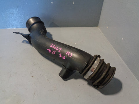 Discovery 4 Air Intake pipe AH22 9F876 BB Land Rover 3.0