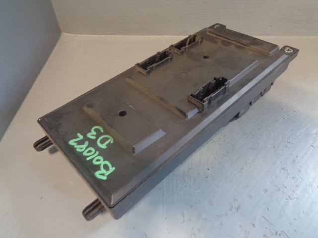 Fuse Box Body Control YQE500300 Land Rover Discovery 3