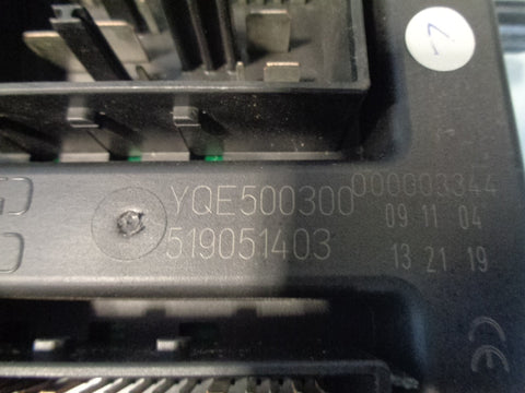 Fuse Box Body Control YQE500300 Land Rover Discovery 3