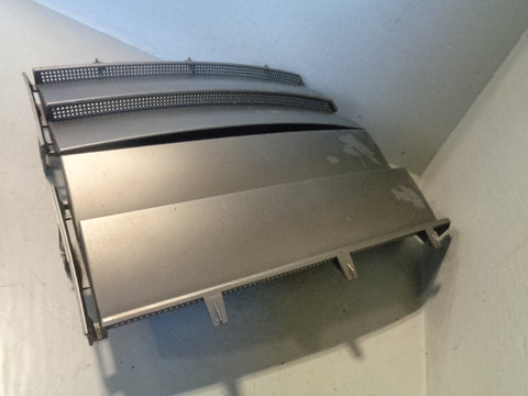 Range Rover L322 Wing Side Grille Vents Standard Grey Pair 2002 to 2009 R24033