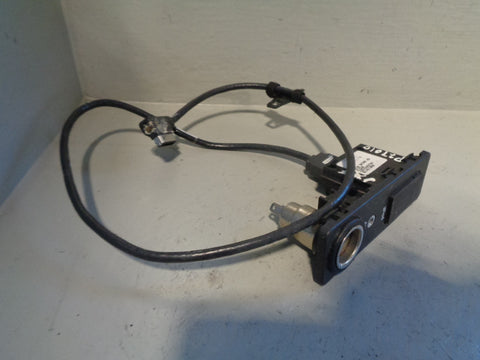 Jaguar XF USB iPod Aux Socket Centre Console 8X23 19C166 AD 2007 to 2015