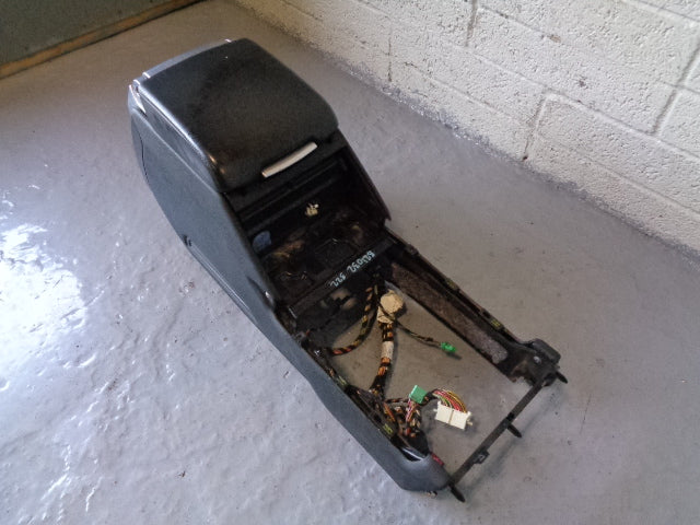 Range Rover L322 Leather Arm Rest Centre Console Black 12v