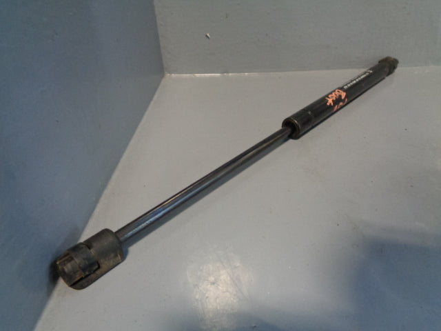 Range Rover P38 Tailgate Lift Gas Struts Pair 1994 to 2002