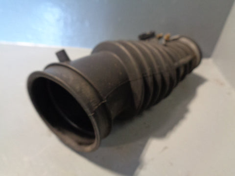 Discovery 2 Turbo To Air Box Pipe Hose TD5 Land Rover 1998