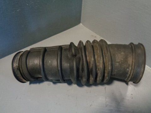 Discovery 2 Turbo To Air Box Pipe Hose TD5 Land Rover 1998