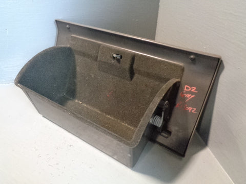 Discovery 2 Glove Box Complete Unit in Grey Land Rover 1998