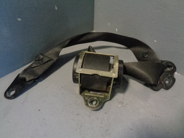 Discovery 2 Seat Belt Off Side Front in Black Land Rover