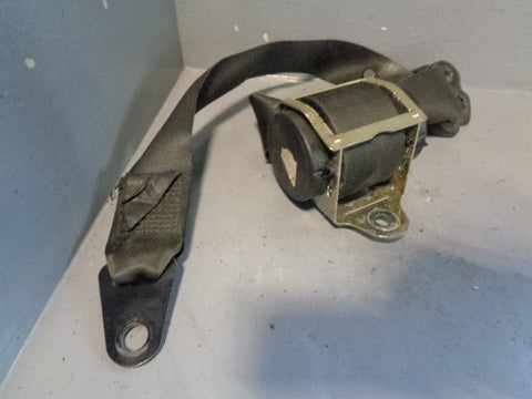 Discovery 2 Seat Belt Off Side Front in Black Land Rover