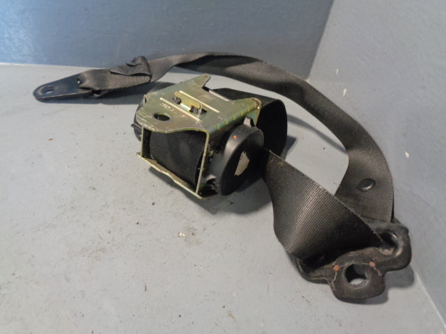 Discovery 2 Seat Belt Off Side Front in Black Land Rover