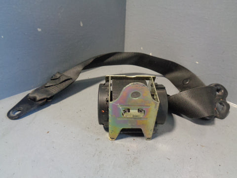 Discovery 2 Seat Belt Off Side Front in Black Land Rover