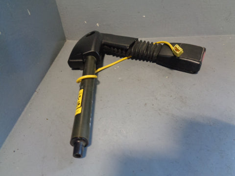 Discovery 2 Seat Belt Pre-Tensioner Near Side Front Land