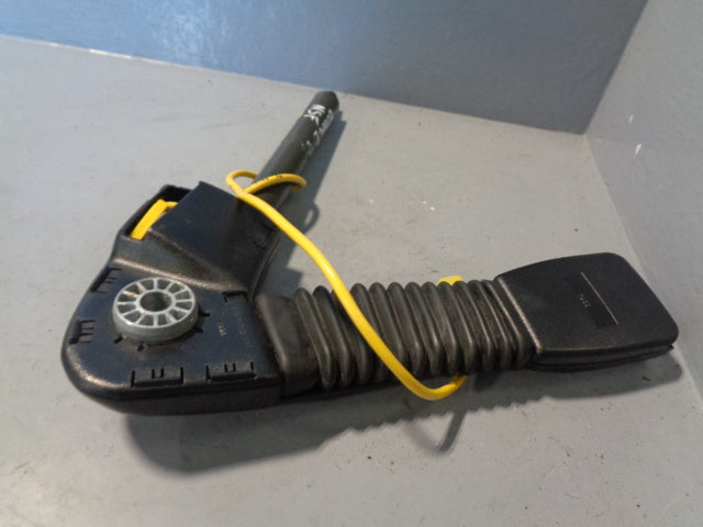 Discovery 2 Seat Belt Pre-Tensioner Near Side Front Land