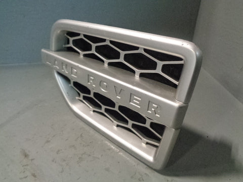 Discovery 4 Wing Vent Grille Near Side Left in Silver Land