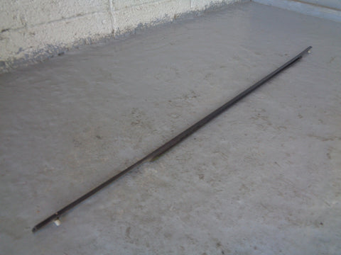 Discovery 4 Weather Strip Seal Off Side Front Window Land