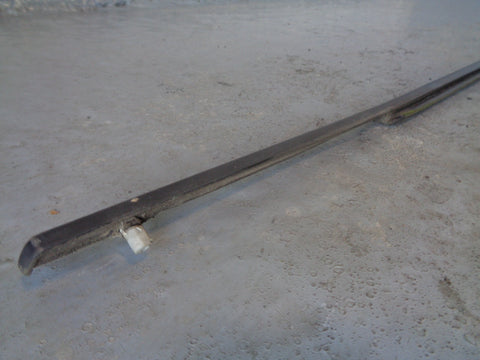 Discovery 4 Weather Strip Seal Off Side Front Window Land