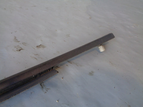 Discovery 4 Weather Strip Seal Off Side Front Window Land